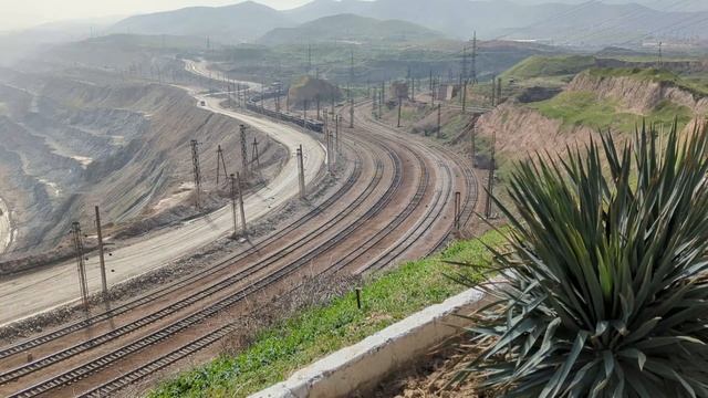 Railways around Almalyk GMK, Uzbekistan смотреть онлайн
