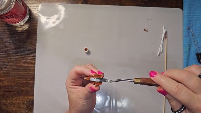 Hey friends ! Today's flash friday is all about making crack free pan watercolor. ENJOY ! смотреть онлайн