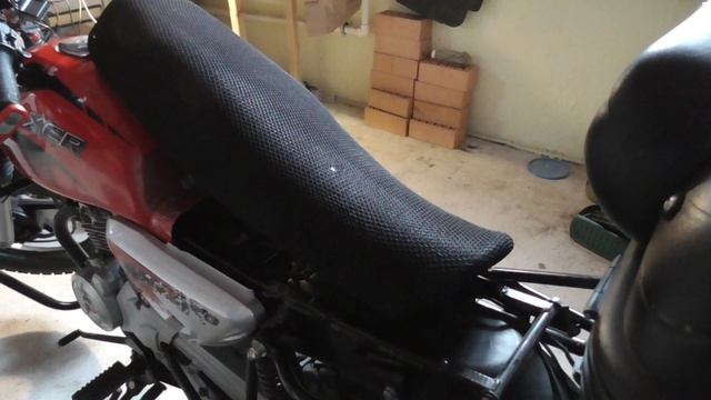 3D сетка и износ кожи сидения мотоцикла Bajaj Boxer. смотреть онлайн