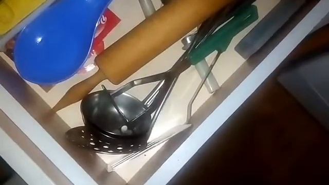 РАСХЛАМЛЕНИЕ НА КУХНЕ! Навожу порядок в ящиках! смотреть онлайн