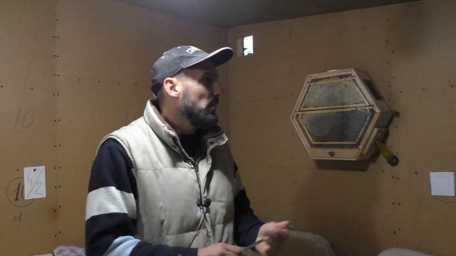 Пчёлы в смотровом улье собрались в клуб 21.10.2020 смотреть онлайн