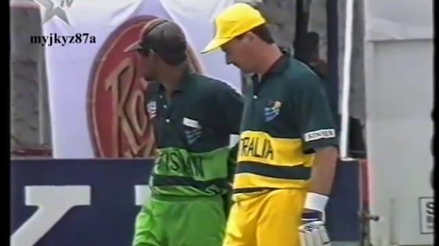 Mushtaq Ahmed Vs Clueless WAUGH Brothers - Both Stumped Out - Singer World Series 1994 смотреть онлайн