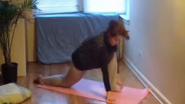 Йога Поможет Согреться! Видоеурок йоги. смотреть онлайн