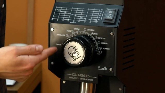 Минимализм и функционал в одном корпусе! Кофемолка HEYCAFE HC880 смотреть онлайн
