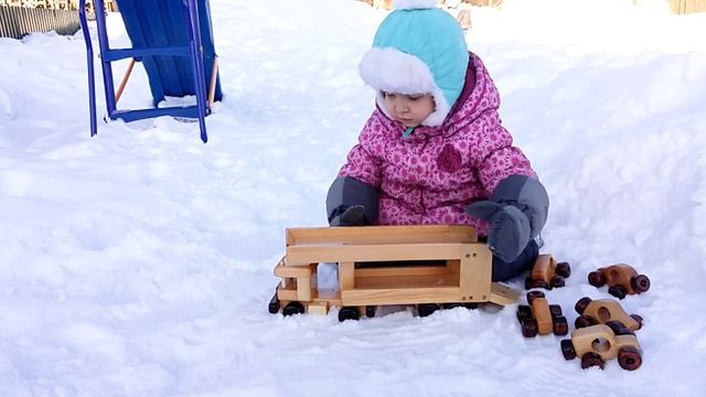 Деревяный автовоз игрушка смотреть онлайн