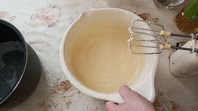 Пирог с виноградом в мультиварке