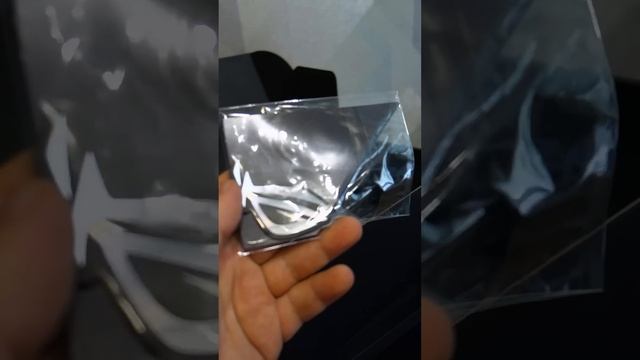 Asus зажопили магнитики