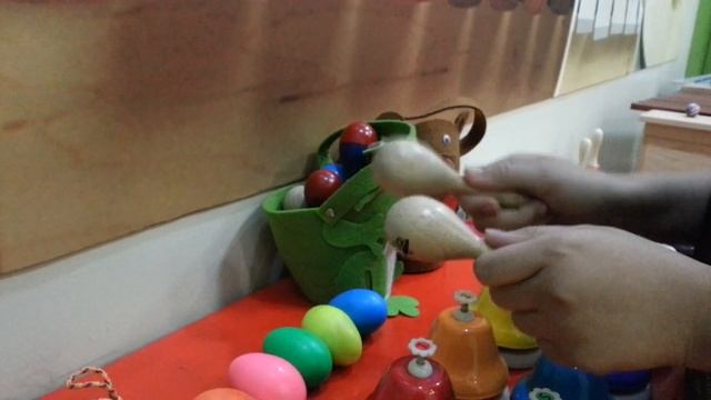 5" Natural Mini Wooden Maracas смотреть онлайн