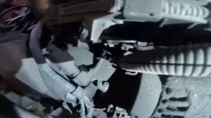 замена датчика температуры двигателя volkswagen transporter T5 TDI 2.5