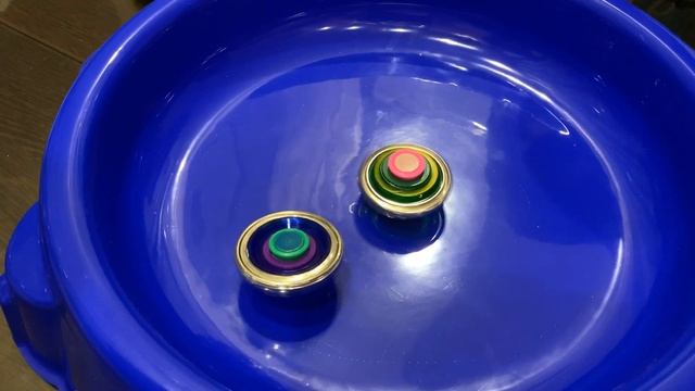 VLOG! Купил новые Infinity Nado (Инфинити Надо), устраиваем баттл Боевых ВОЛЧКОВ на новой Арене! смотреть онлайн