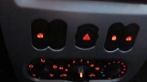 Кнопки на панели Renault Sandero Stepway 1.6