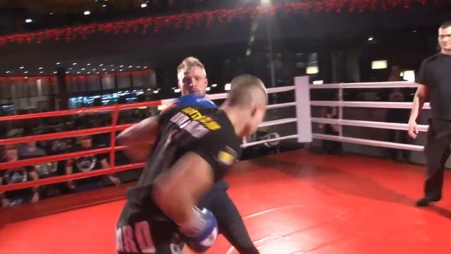 Бойцы без правил Авангард в Боксерском шоу смотреть онлайн