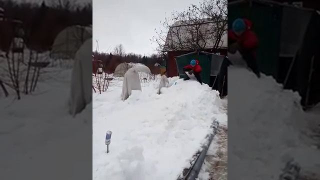На дачи мокрый бесит смотреть онлайн