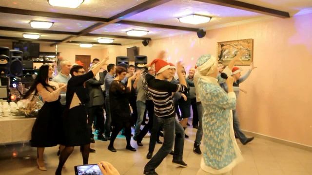 Новогодний корпоратив. смотреть онлайн