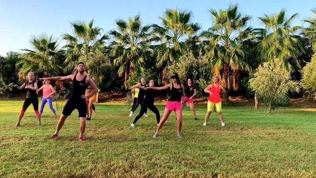 Zumba Madonna - Bitch I'm Madonna ft. Nicki Minaj смотреть онлайн