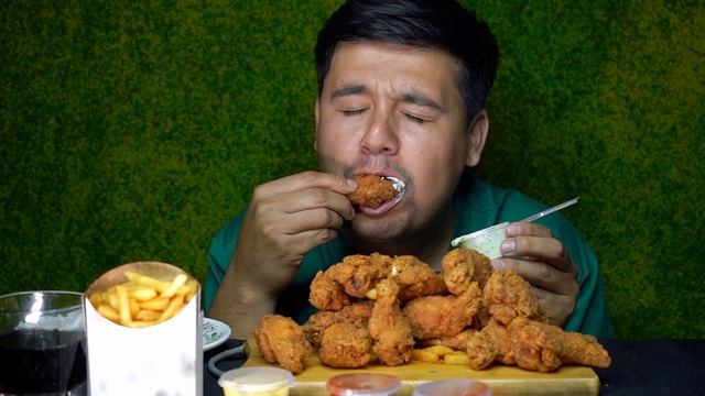 АСМР МУКБАНК.