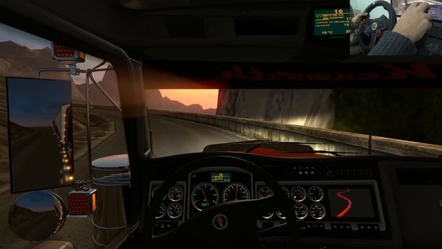 Kenworth T800 | Colombia | Destino Medellín saliendo de La Dorada al atardecer смотреть онлайн
