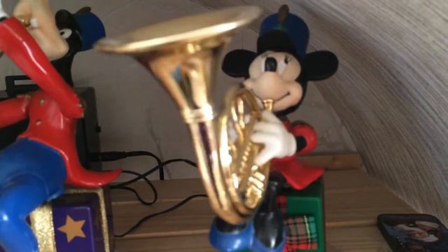 Mickey’s brass band - Mr Christmas смотреть онлайн