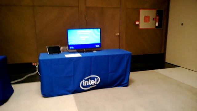 ASUS Transformer Book T100 Wireless Display WiDi Demo смотреть онлайн