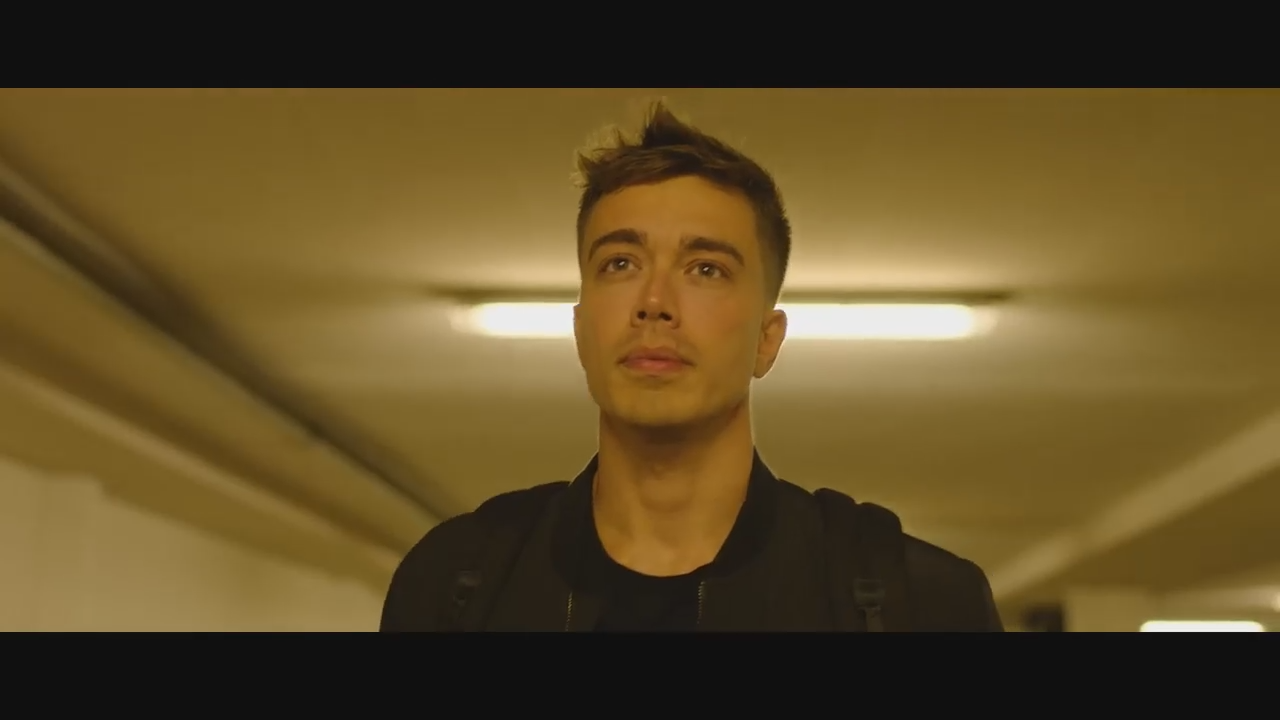 Headhunterz - Takin It Back (Official Video) смотреть онлайн
