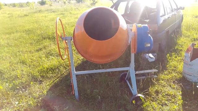 007 Стройка дома своими руками. Стяжка фундамента под сарай смотреть онлайн