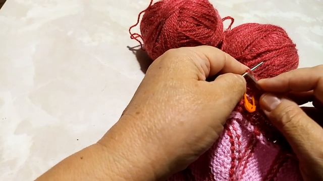 Нарядные тапочки-следки спицами без швов ( для начинающих) смотреть онлайн