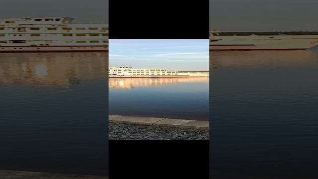 Отправление теплохода Феликс Дзержинский от пристани города Мышкин смотреть онлайн