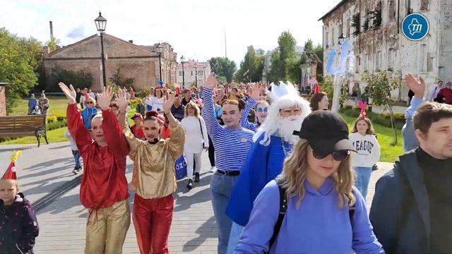 Тоболяки прошли в костюмах сказочных персонажей на финале 