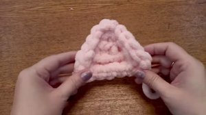 Ушки кошки для балаклавы из плюшевой пряжи.