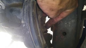 Как отрегулировать рулевую систему на мерседес 814, (откуда она регулируется).Подробности в описани