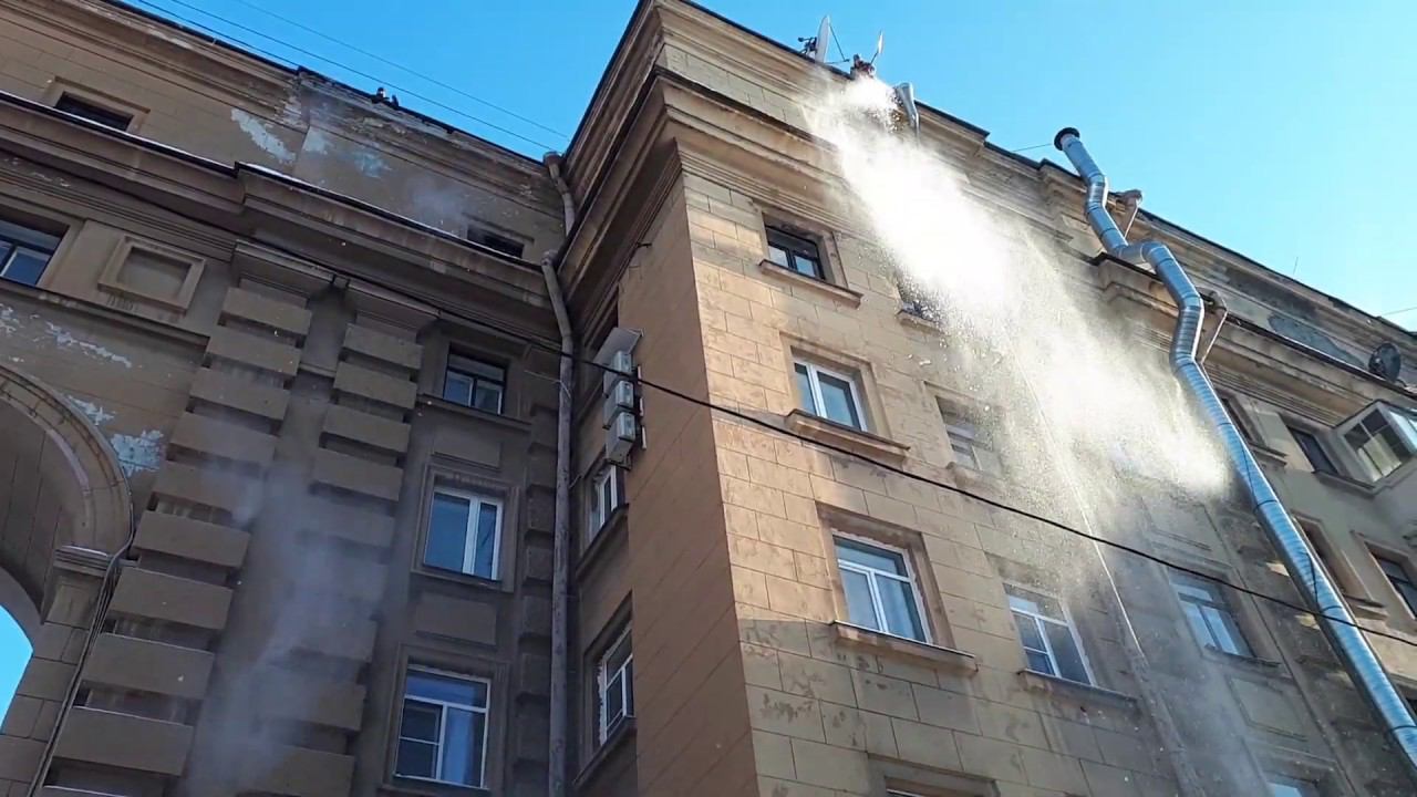 Сброс снега с крыши. Московский 159 смотреть онлайн