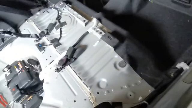 Снятие бокового заднего пластика на ниссан ноут е паур смотреть онлайн