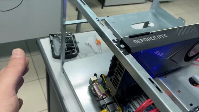 ASUS TURBO RTX3090 тестовое включение на демостенде ( материнская плата с 775 сокетом). Майнит! смотреть онлайн