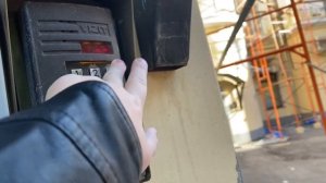 Как открыть домофон визит бвд 343 без ключа. Красивая дверь в подъезде