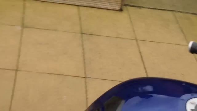 Suzuki bandit 600 with Danmoto exhaust ( start up and walk around ) смотреть онлайн