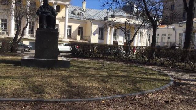 Москва, памятник Льву Толстому на Поварской, Поварская улица / культурное наследие, Лев Толстой смотреть онлайн