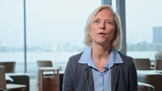 Ulrike Quade vertelt over Frank Martins 'Le vin herbé' смотреть онлайн