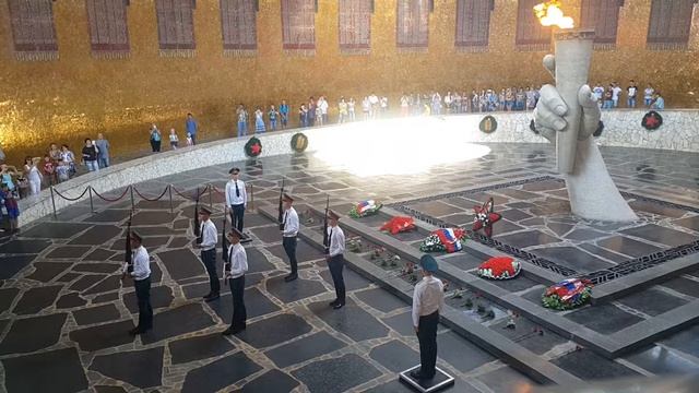 Мамаев Курган#Вечный огонь#Смена караула#Волгоград смотреть онлайн