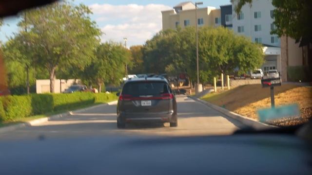 THE BOYS vs AMERICAN FAST FOOD… смотреть онлайн