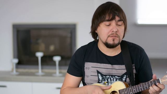 COLDPLAY - YELLOW ukulele cover смотреть онлайн