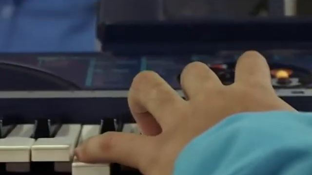 INSTITUTO DECROLY. "Acercate al Decroly, asegurá tu futuro", Instituto Decroly, 2010. смотреть онлайн