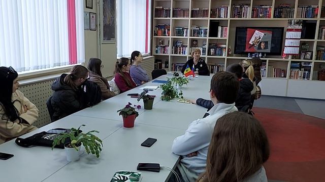 Марина Никола о романе «Чагин» | Русский центр в Бельцах смотреть онлайн