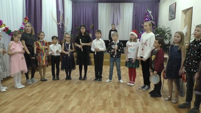 Новогодние посиделки 24 12 2022 смотреть онлайн