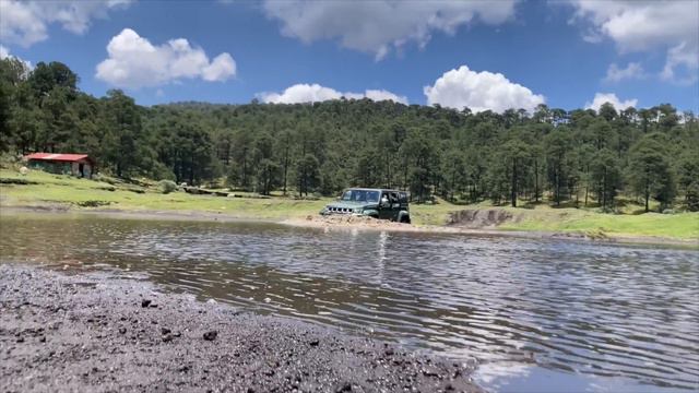 BAIC BJ40 Plus ¿tan capaz como un Jeep? смотреть онлайн