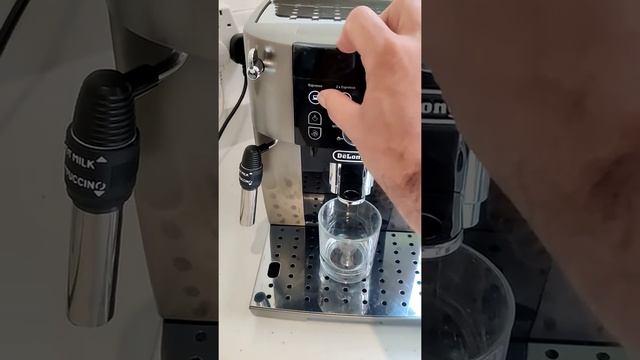 Delonghi Coffee Machine Magnifica S ECAM 250.33 review смотреть онлайн