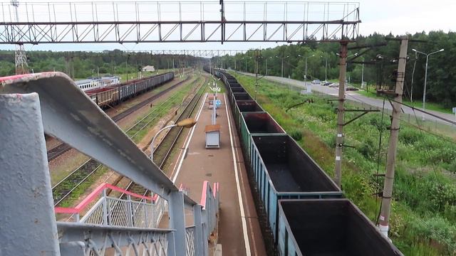 Элктровоз ВЛ10-332 с грузовым поездом, ЭД4М-0487/0447 ЦППК станция Бекасово-1 29.07.2020 смотреть онлайн