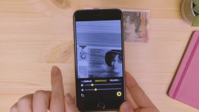 Royal Bank - How to use the Magnifier on your phone смотреть онлайн