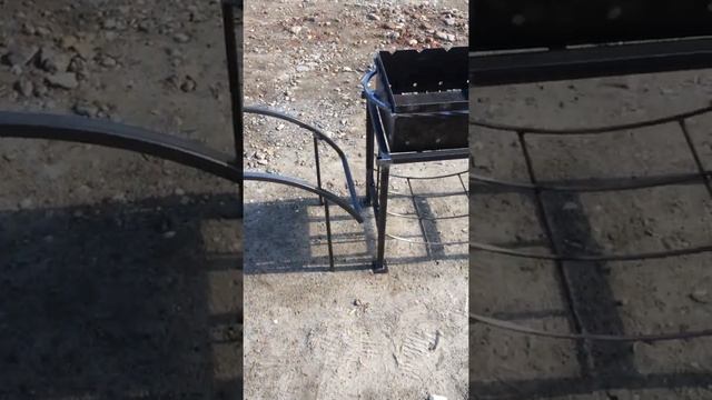 Бюджетный мангал с подстольем и съемным верхом от осадков своими руками смотреть онлайн