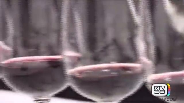 E' TOSCANO IL VINO DELL'ANNO смотреть онлайн