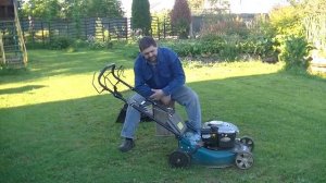 Лайфхак. Самый эффективный способ косьбы газонокосилкой.